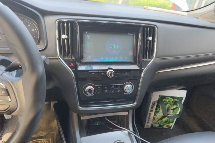 Gebrauchter Roewe i6 2017 20T Manual Luxury Edition