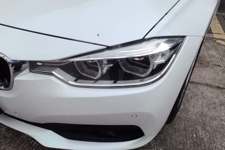 Used BMW 3 Series 2016 320i Fashion Model
