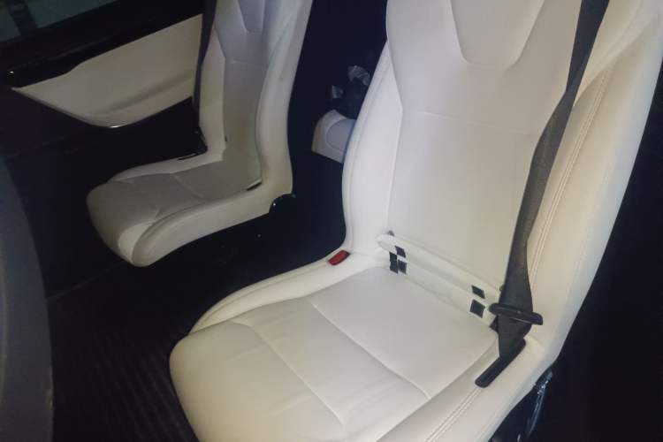 Used Tesla Model X 2019 Long-Range Version Left Rear Seat