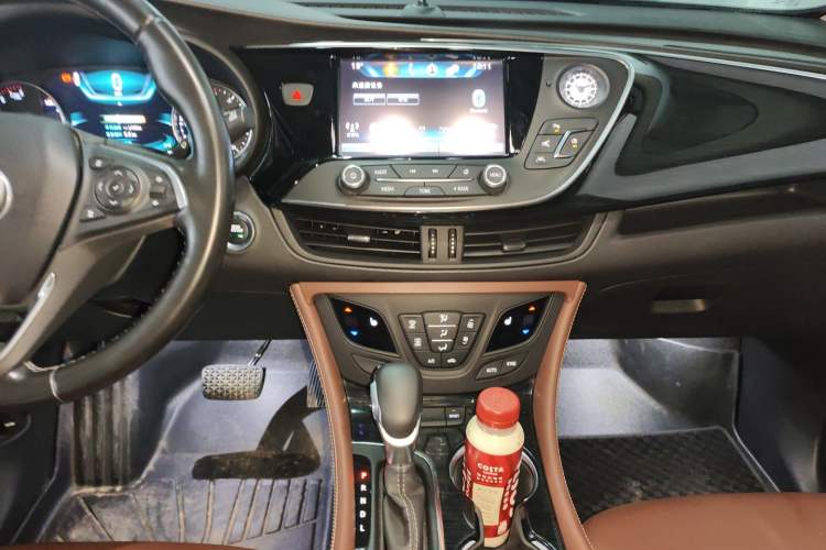 Used Buick Envision 2018 28T Four-Wheel Drive Luxury Model Audio And AC Panel