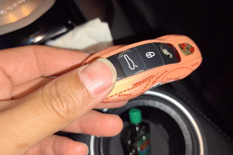 Used Porsche Panamera 2016 Panamera Edition 3.0T Vehicle Key