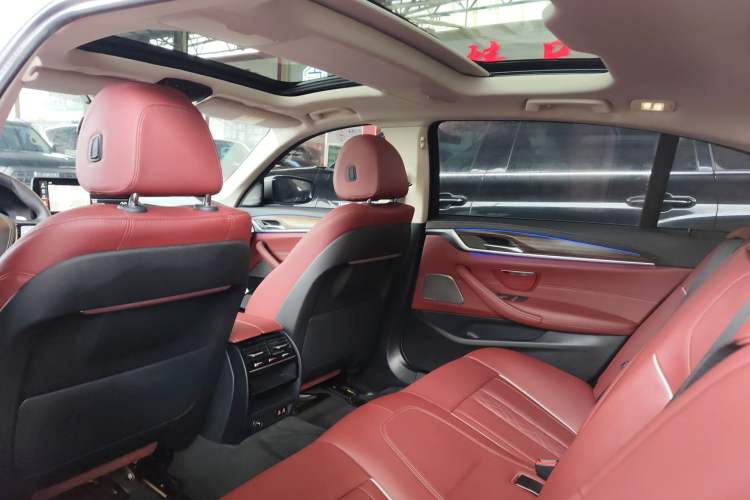 Used BMW 5 Series 2022 Second Facelift 530Li Leading Edition Luxury Package
