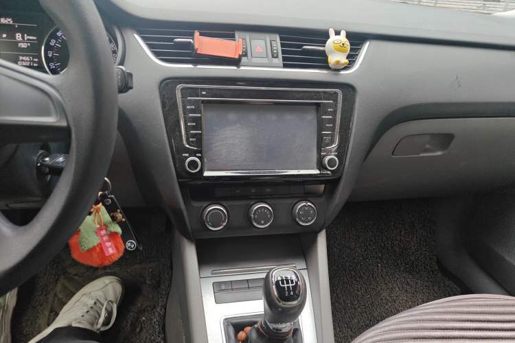 Used Skoda Octavia 2015 1.6L Manual Yijie Edition
