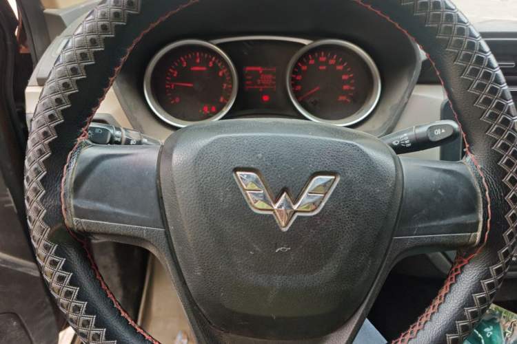 Used Wuling Hongguang 2019 1.5L S Standard Version China VI LAR

