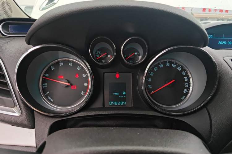 Used Buick Encore 2015 1.4T Manual Two-Wheel Drive Urban Advanced Model