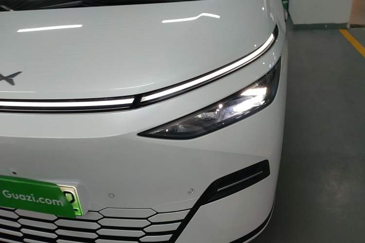 Used XPeng X9 2025 740 Ultra-Long Range Max
