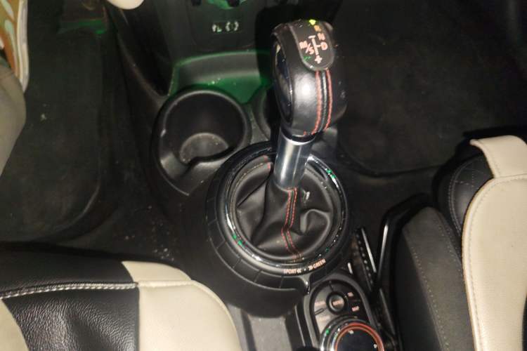 Used MINI 2014 2.0T COOPER S Excitement Gear Lever