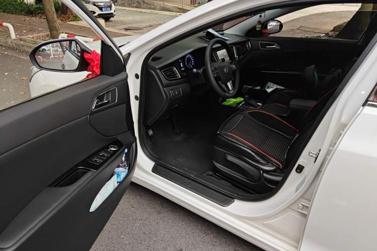 Used Hyundai Mistra 2016 1.8L Automatic Smart GLS
