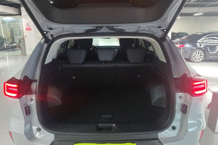 Used Dongfeng Aeolus Huge 2022 Mach Dual-Motor 1.5T MHD Dare-to-Dream Edition