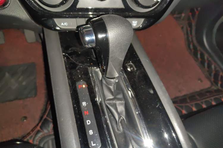 Used Honda Vezel 2017 1.8L CVT Front-Wheel Drive Pioneer Edition