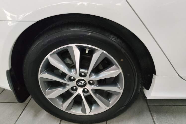 Used Hyundai Sonata 2013 2.0L Automatic Luxury Edition Exterior 5