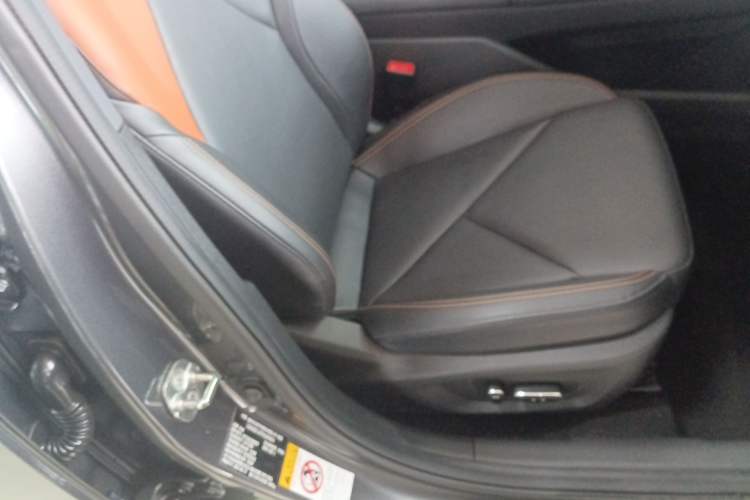 Used CHANGAN UNI-V iDD 2023 Zhidian iDD 1.5T 113km Smart & Fun Version (Rapid Edition) Right Front Seat