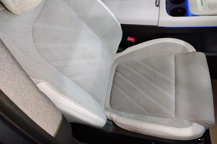 Used VOYAH FREE 2025 318 318 km Rear-Drive Touring Edition