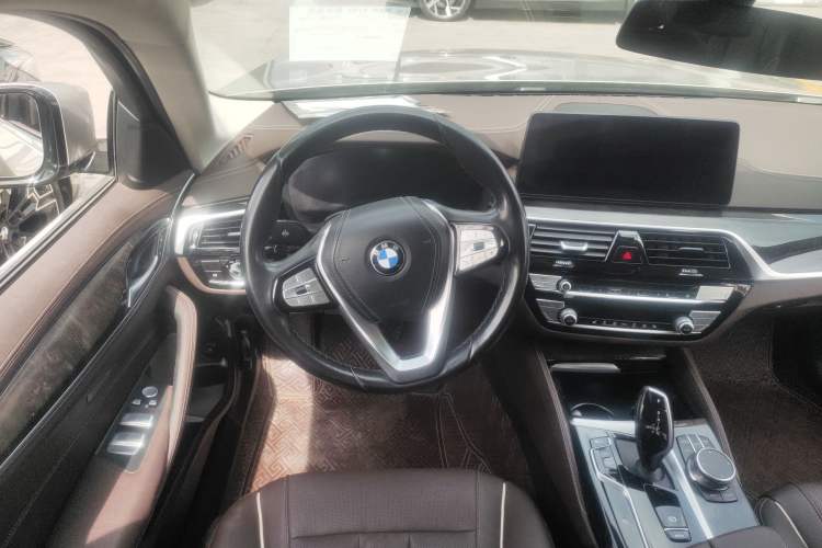 Used BMW 5 Series 2021 525Li Luxury Package Steering Wheel
