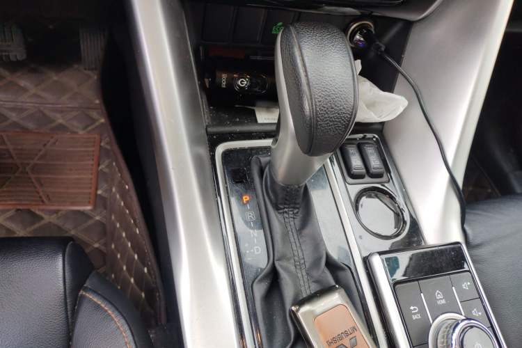 Used Mitsubishi Eclipse Cross 2019 1.5T CVT Two-Wheel Drive Dream Edition China VI Standard Gear Lever