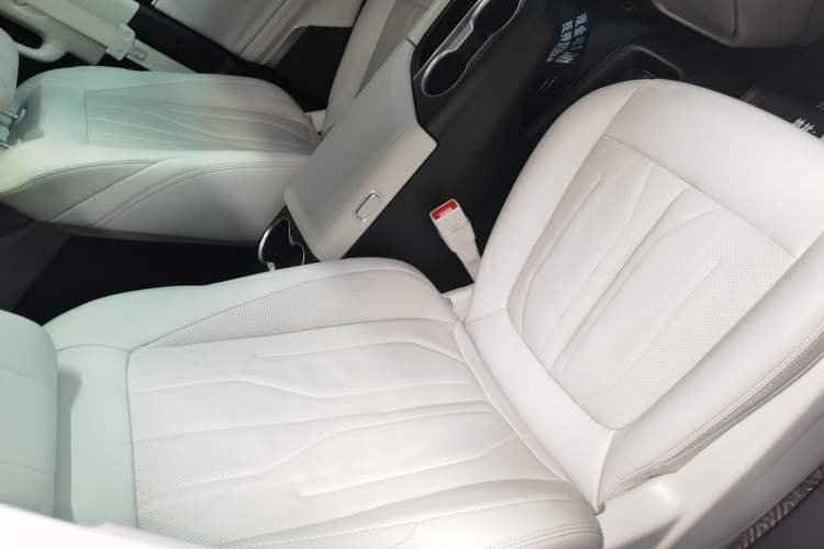 Used Buick GL8 New Energy 2024 Lu Zun Smart Edition 7-Seater Right Front Seat