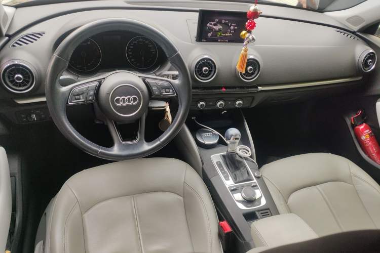 Used Audi A3 2018 30th Anniversary Edition Sportback 35 TFSI Ambition Model Center Console