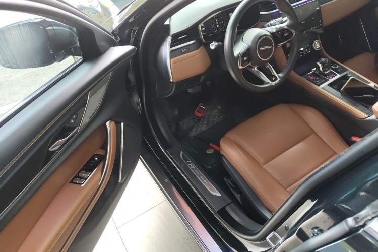 Used Jaguar XFL 2019 XFL 2.0T 250 PS Two-Wheel-Drive Luxury Edition