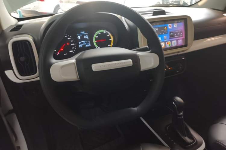 Used Roewe Clever 2022 311km QiQi BoBo Edition Steering Wheel