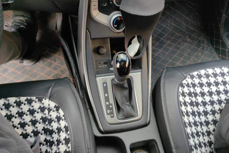 Used Hyundai Elantra (5th Generation / Langdong) 2015 1.6L Automatic Fashion Model
