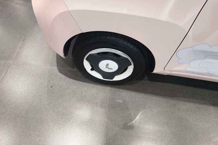 Used Wuling Hongguang MINIEV 2021 Macaron Premium Model – Lithium Iron Phosphate Exterior 4