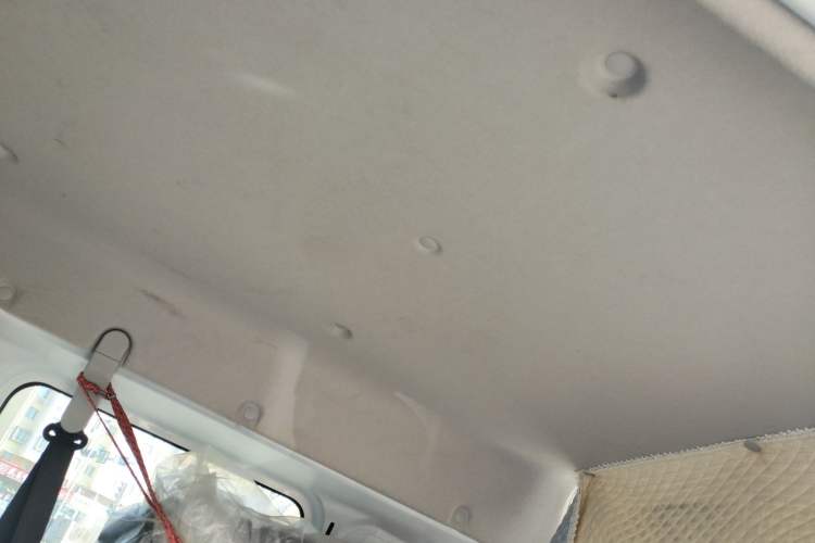 Used JAC Group Blue Cat 2025 Chongqing Innovision 50.38kWh Passenger Version 6 Seats
