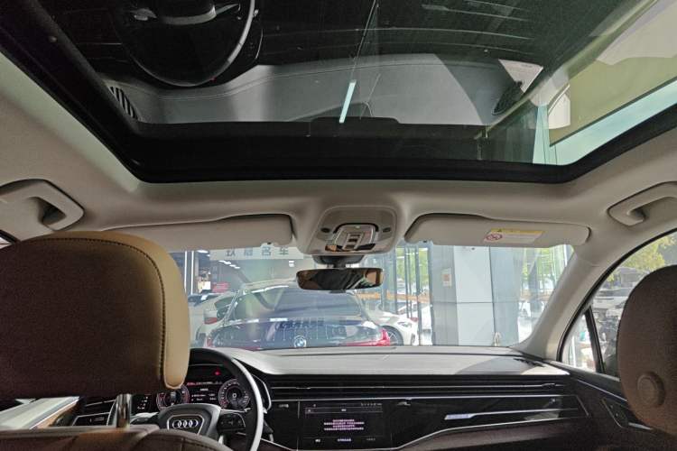 Used Audi Q7 2023 45 TFSI quattro S line Sport model Headliner