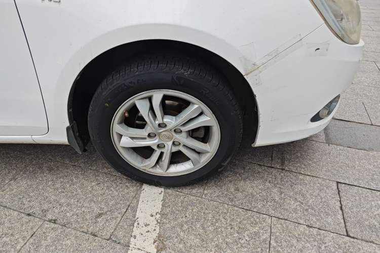 Used BYD Surui 2014 1.5L Manual Luxury Model
