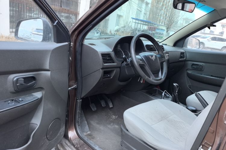 Used Wuling Hongguang 2015 1.5L S Basic Version China V Standard