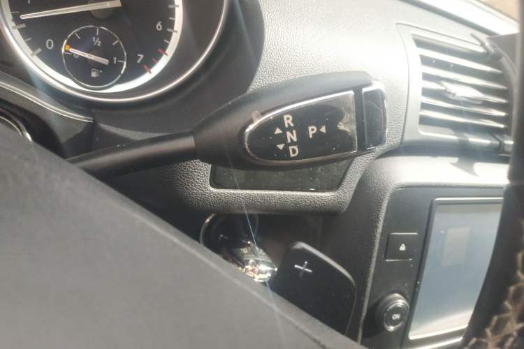 Used Mercedes-Benz R-Class 2017 R 320 4MATIC Business Edition Prestige Model