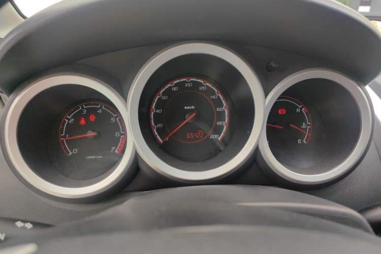 Used CHANGAN CX20 2014 1.4L Manual Sunroof Navigation Version – China IV Standard