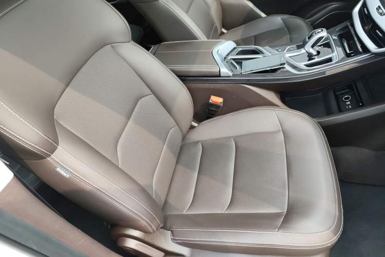 Used Geely Auto Jiajie 2021 1.8TD DCT Luxury Model
