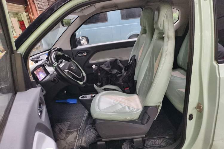 Used Wuling Hongguang MINIEV 2021 Macaron Premium Model – Lithium Iron Phosphate Left Front Seat