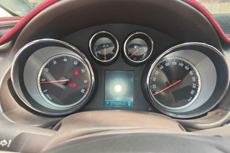 Used Buick Regal 2015 2.0L Leading Fashion Edition