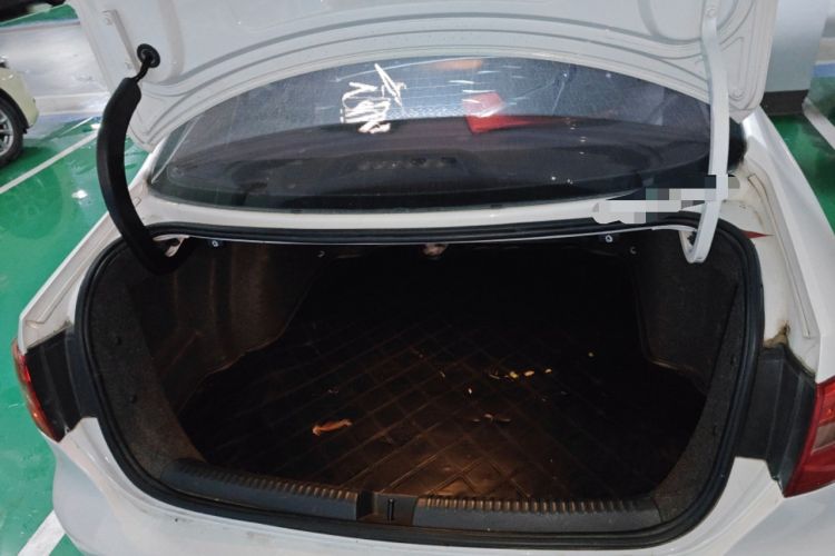 Used Volkswagen Sagitar 2014 1.4TSI Automatic Luxury Model Trunk