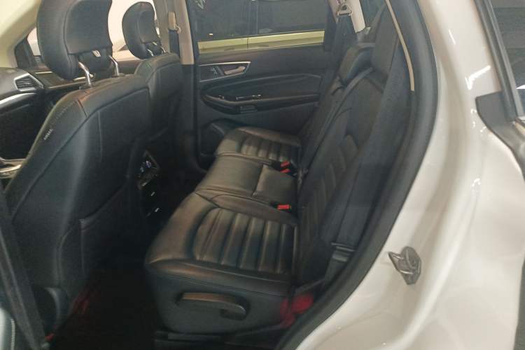 Used Ford Edge 2018 EcoBoost 245 Two-Wheel-Drive Titanium 7-Seater China V Standard