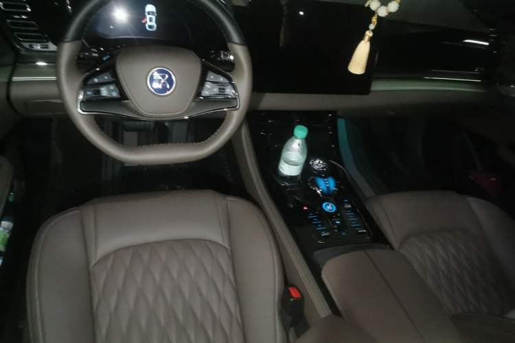 Used BYD Han 2025 EV Intelligent Driving Edition 605KM Prestige Model Interior 2