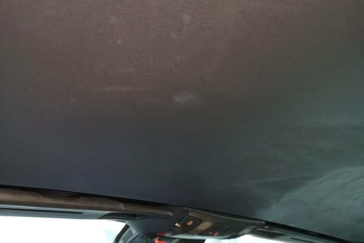 Used Mercedes-Benz SLK-Class 2011 SLK 200 Fashion Model
