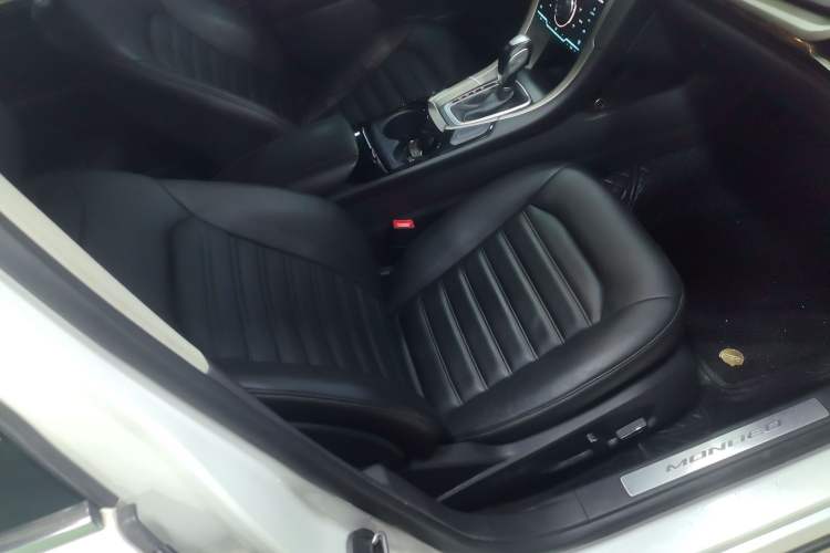 Used Ford Mondeo 2013 2.0L GTDi 200 Fashion Edition Right Front Seat