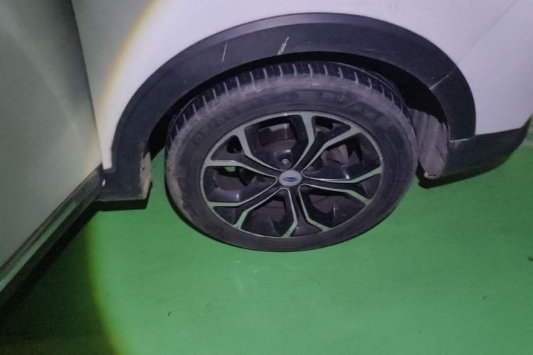 Used Karry K60 2017 1.5L Manual Flagship Model Right Front Wheel Hub