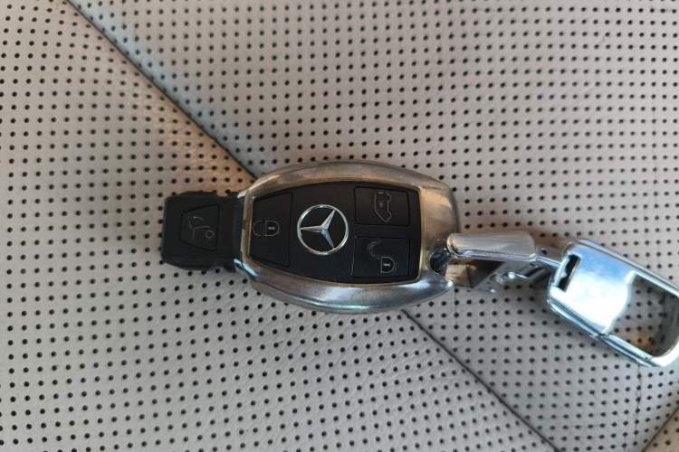 Used Mercedes-Benz V-Class 2016 V 260 Avantgarde Edition
