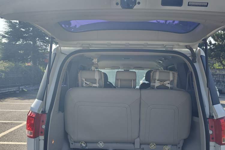 Used SAIC MAXUS G10 2018 PLUS 2.0T Automatic Smart Edition Trunk