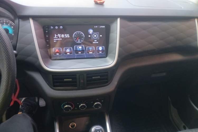 Used Jinbei Gold Hiace M Classic 2024 1.5L Engineering Lion Passenger Vehicle 5 Seats