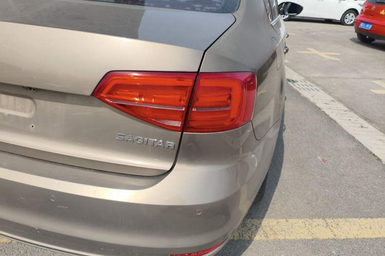 Used Volkswagen Sagitar 2017 1.6L Automatic Comfort Model Right Rear Taillight