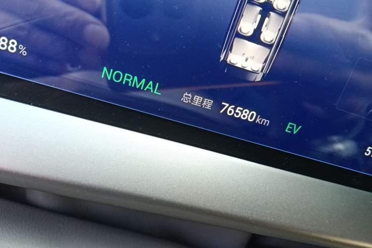 Used Denza D9 2022 DM-i 970 Four-Wheel Drive Flagship Model
