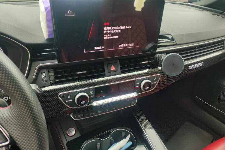 Used Audi S4 2023 S4 Avant 3.0TFSI Audio And AC Panel