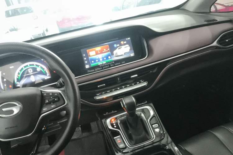 Used GAC Trumpchi M6 2023 PRO 270T DCT Luxury Edition Audio And AC Panel