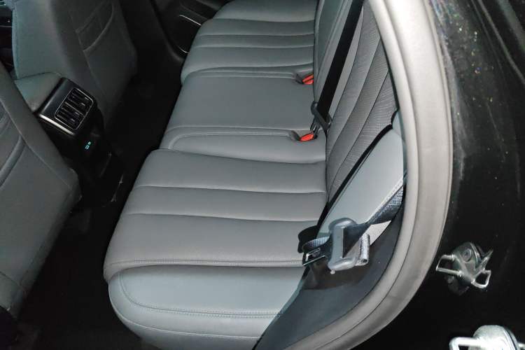 Used BYD Song L DM-i 2025 Intelligent Driving Version 112 km Leading Trim Left Rear Seat