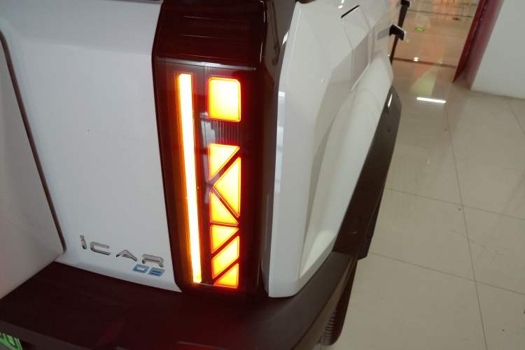 Used iCAR 03 2024 401km Range Two-Wheel Drive Standard Yuechao Version Exterior 6