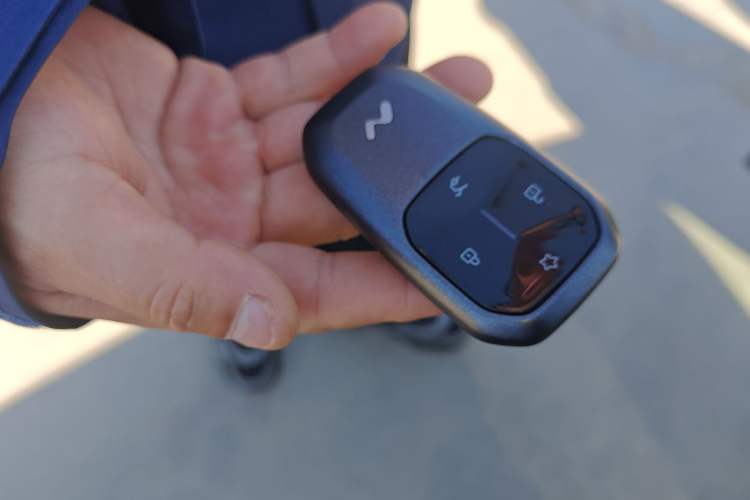 Used ONVO L60 2024 60 kWh Rear-Drive Version
